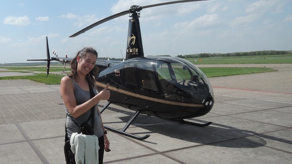 Helicopter flying lessons with passengers