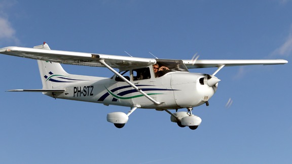 Cessna vliegles Lelystad