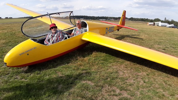 Glider flying day course