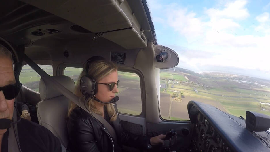 Cessna flying lesson Lelystad